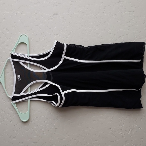 Mesh Layer Black and White Fila workout tank - Picture 3 of 4
